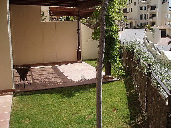 Квартира с садом в Вилла Гадея / Испания / Коста Бланка / photo 1