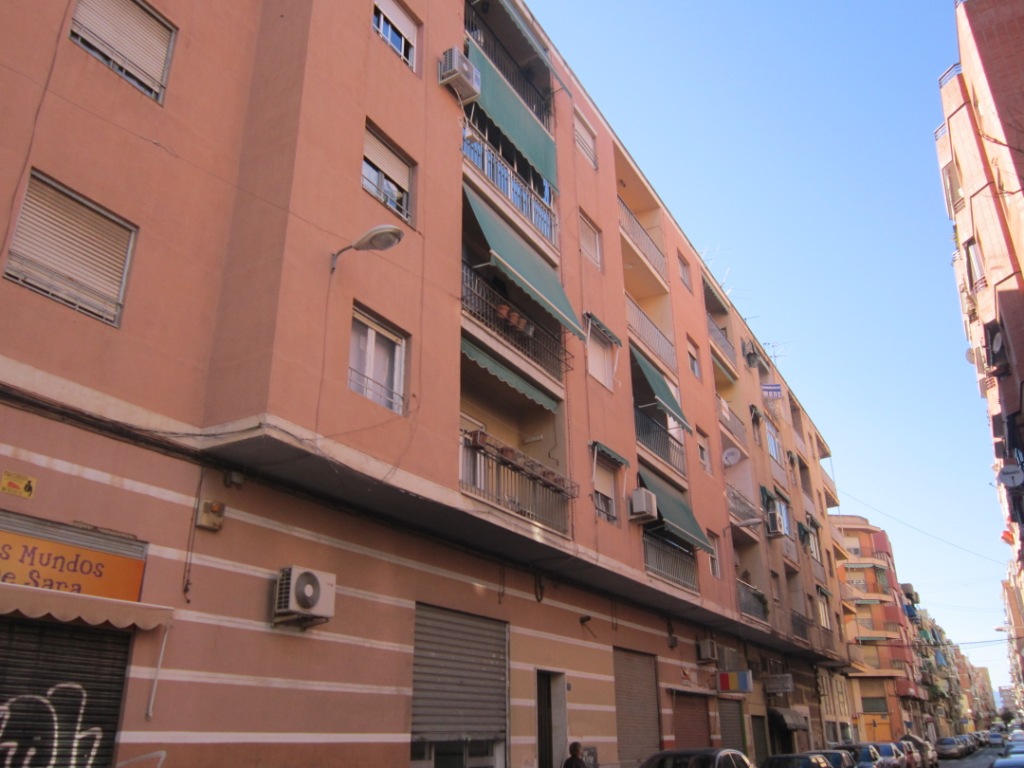 Квартира в Аликанте / Улица Франсиско Монтеро Перес, 17, 03009 Аликанте, Аликанте, Испания
