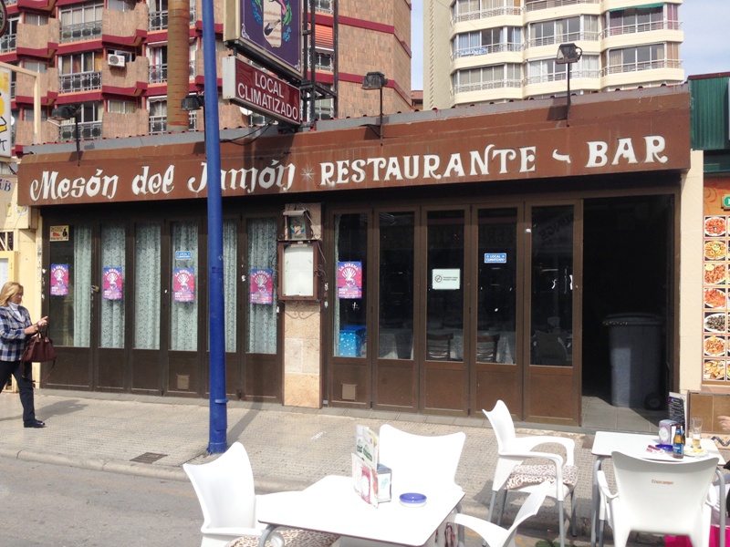 Ресторан в Бенидорме / Calle Gerona, 17, 03503 Benidorm, Alicante, Испания